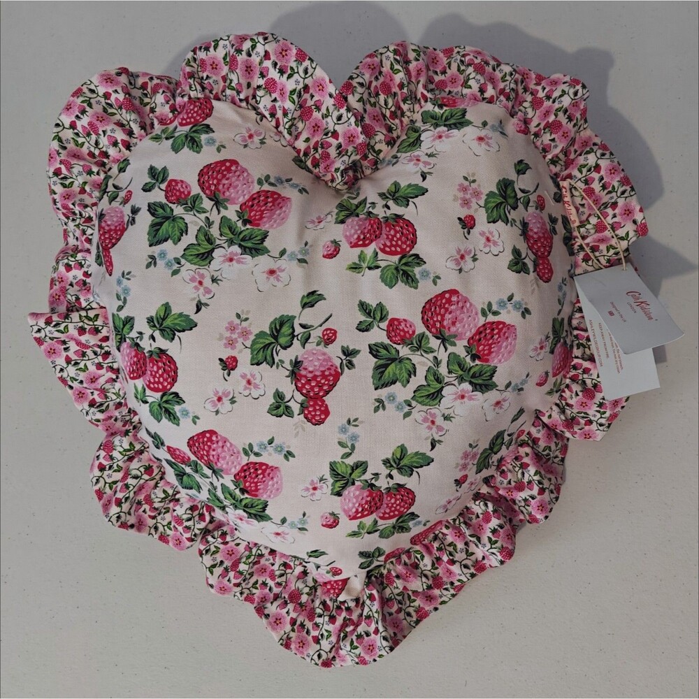 NEW Cath Kidston Strawberry Heart Pillow Ruffle Cotton Cover Toss Throw NWT Pink - Picture 2 of 11